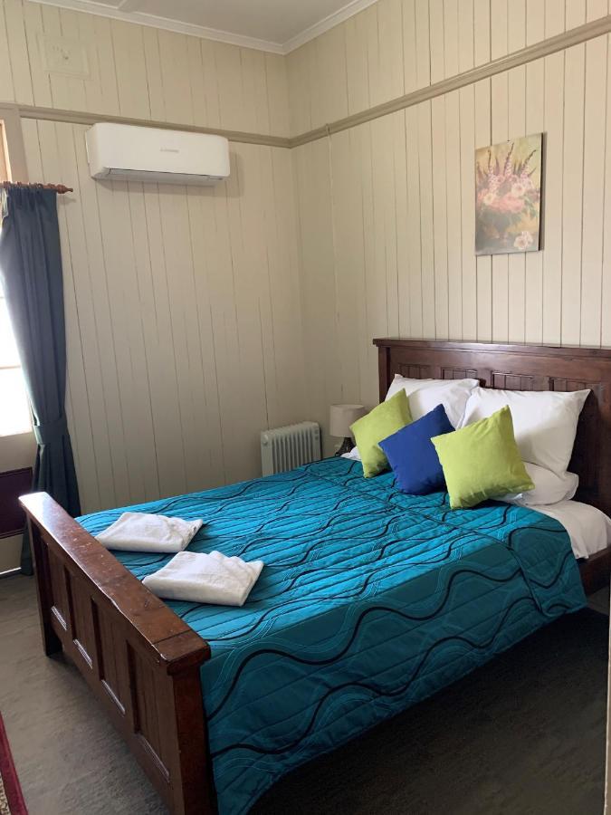 Exchange Hotel Toogoolawah Esterno foto