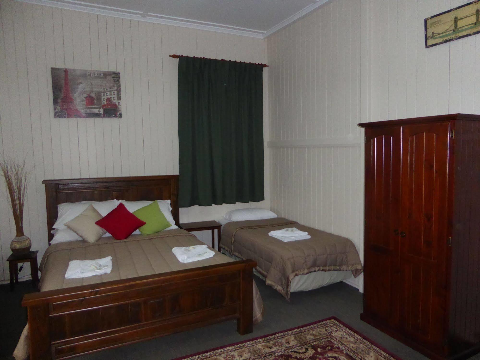 Exchange Hotel Toogoolawah Esterno foto
